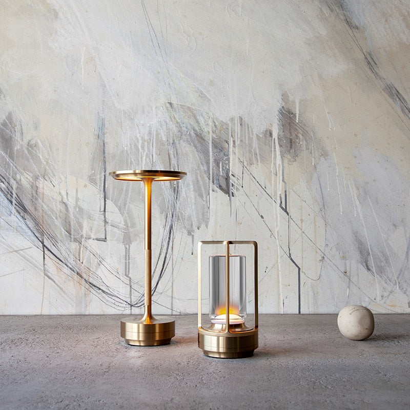 LuxeLumina - Metallic Elegance Lamp