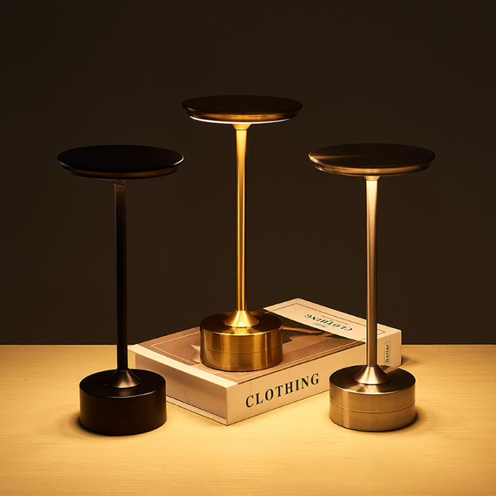 LuxeLumina - Metallic Elegance Lamp